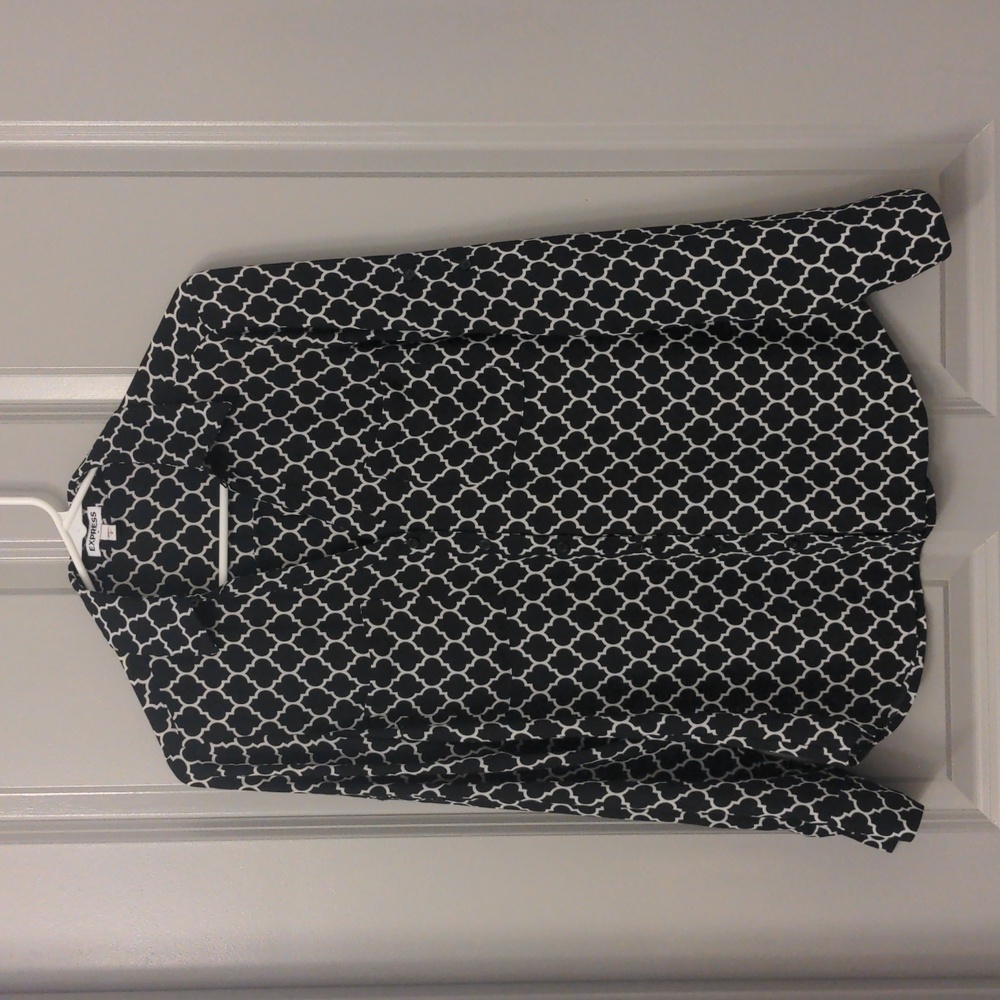 Express Blouse Black and White Pattern